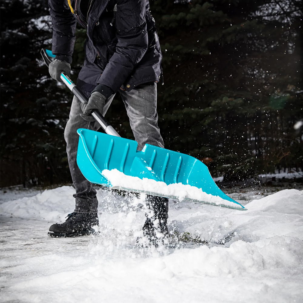Лопата для уборки снега пластиковая LUXE, 540х375х1520 мм, стальной черенок // Palisad